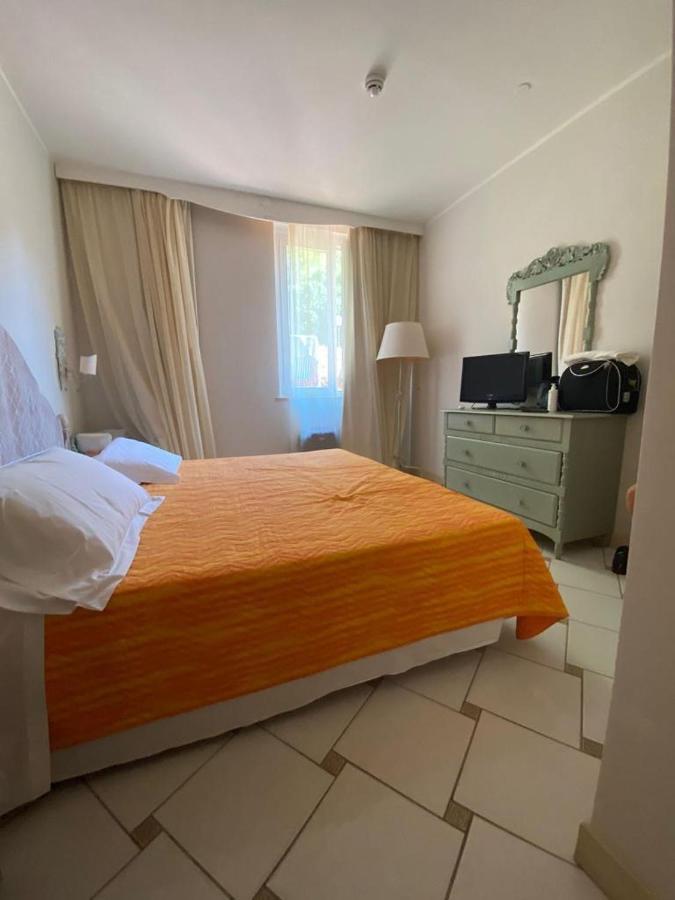 Appartamento 4 Posti Letto N 238 Presso Residence Golf Hotel Punta Ala Exterior foto