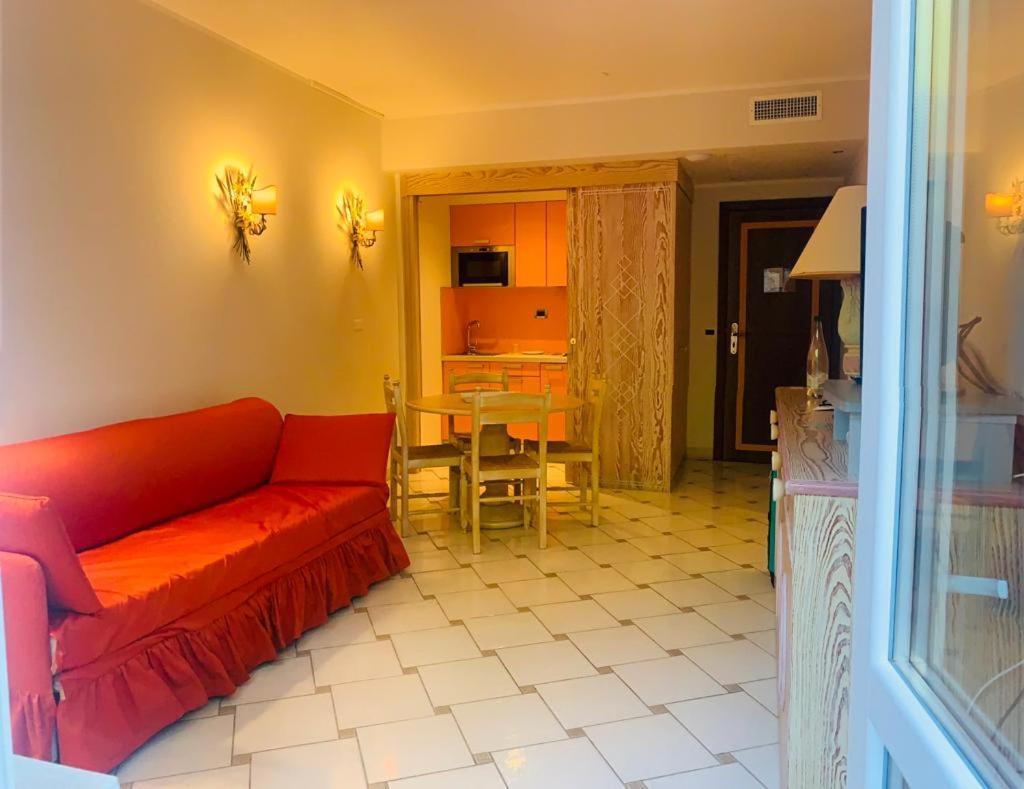 Appartamento 4 Posti Letto N 238 Presso Residence Golf Hotel Punta Ala Exterior foto