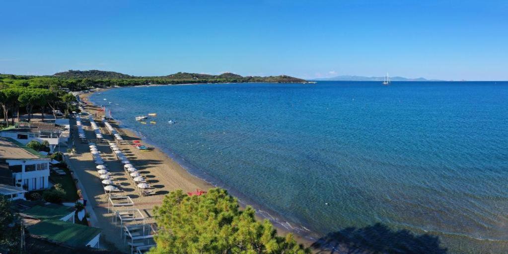 Appartamento 4 Posti Letto N 238 Presso Residence Golf Hotel Punta Ala Exterior foto
