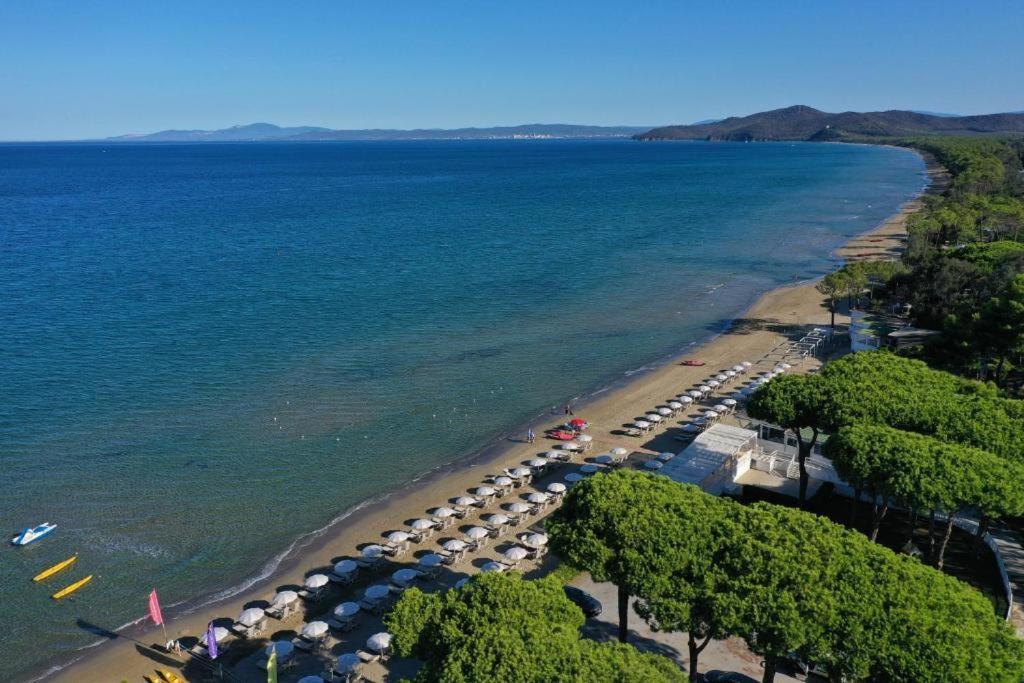 Appartamento 4 Posti Letto N 238 Presso Residence Golf Hotel Punta Ala Exterior foto